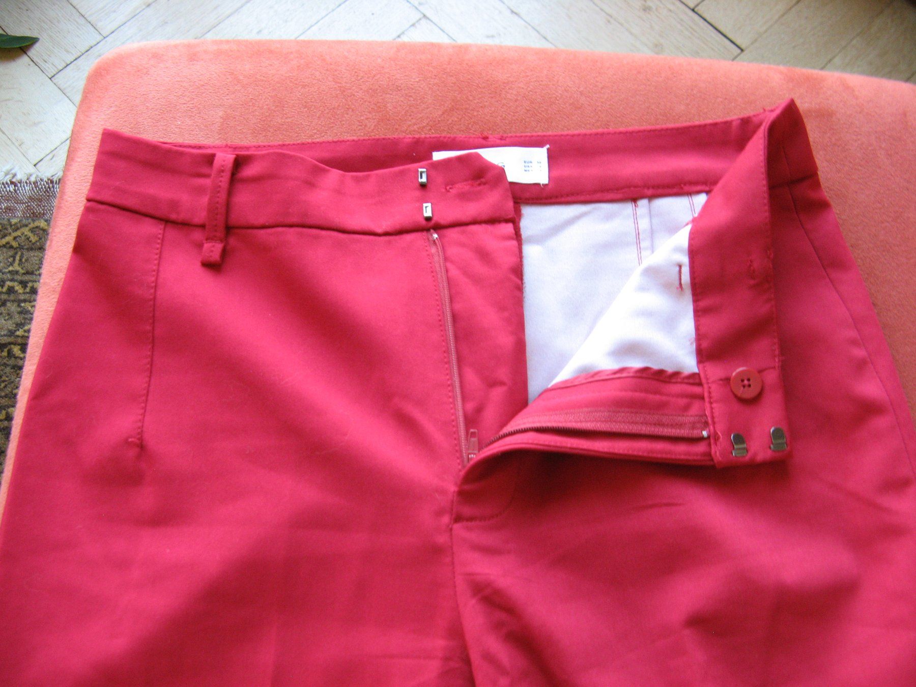 Mango Hosen: rote Hose Gr. 38 Mango – Gebraucht aus Zürich von apil 8