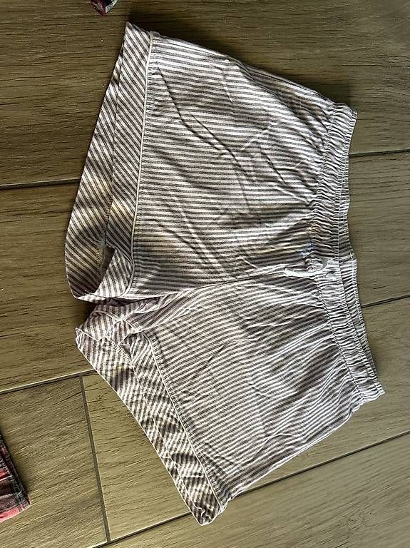 Negligees & Pyjamas: 4 Schlaf Shorts Gr. 40 – Gebraucht aus Willisau von Geissbock11 3