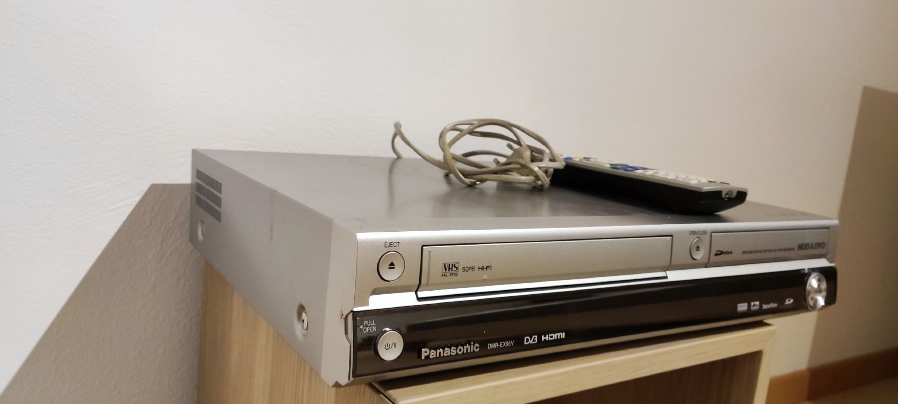 Panasonic Aufnahmegeräte: DMR-EX95V PANASONIC VHS HDD DVD Recorder  – Gebraucht aus Schongau von  4
