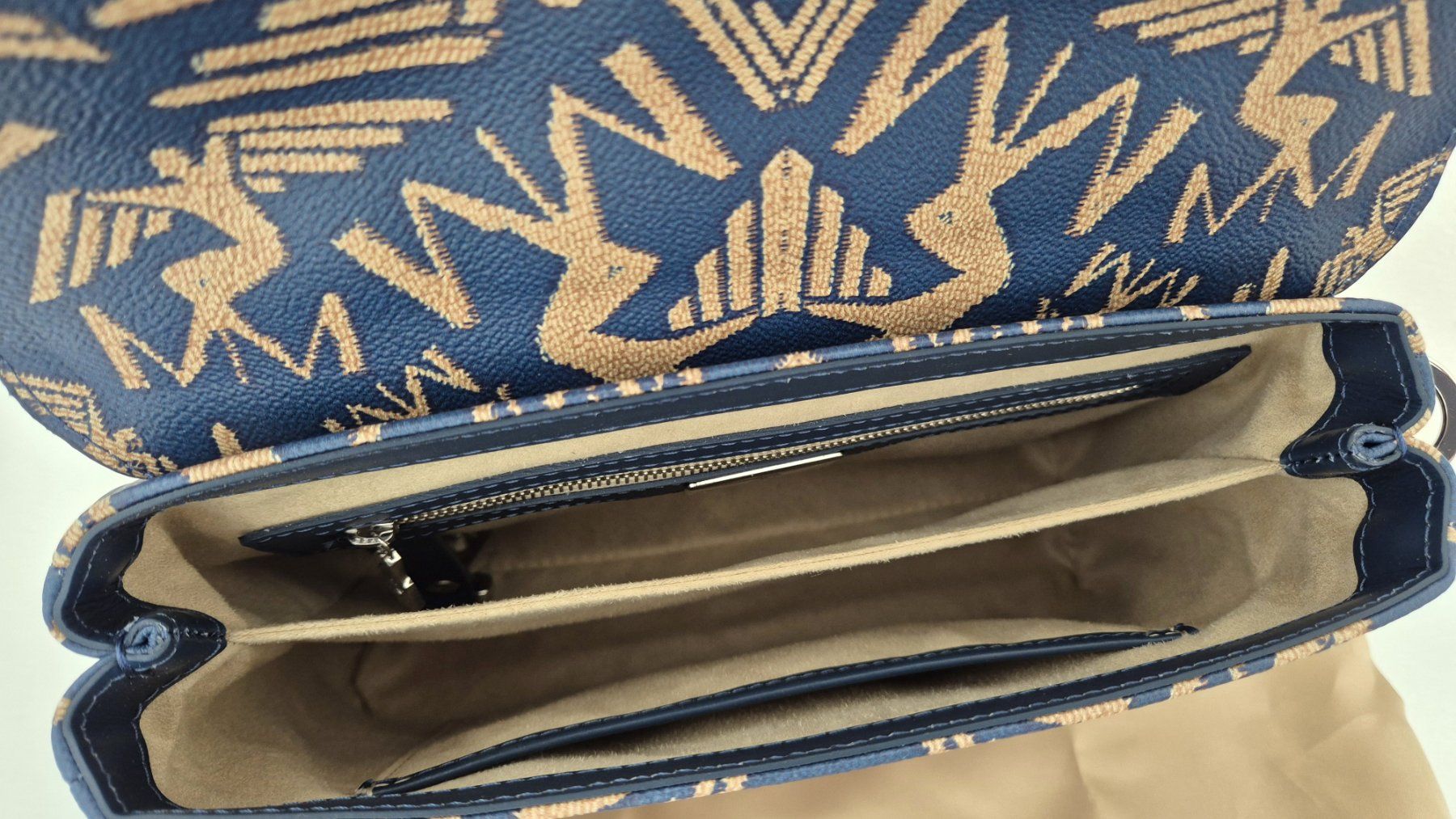 Maison Mollerus Borse da donna: Original Maison Mollerus 'MARLY' Maze Deep Blau, neu ab 1.-- – Nuovo e nell'imballaggio originale da Pfäffikon ZH venduto da Noelsa 5