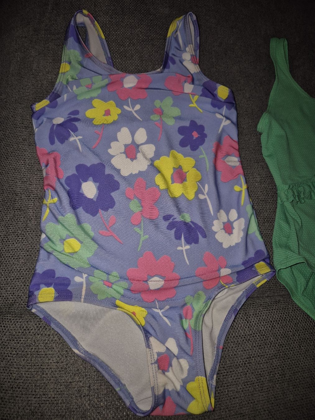 H&M Costumi da bagno & Bikini: Badeanzug 2xStück Grösse 110/116 – Usato da Altendorf venduto da caj_hry2 1