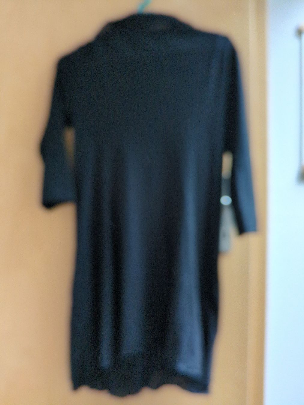 Tuniche: Rundholz Schwarze Tunika oder Jacck mit Rüschen   – Nuovo (secondo la descrizione) da Beckenried venduto da Yaryan 1