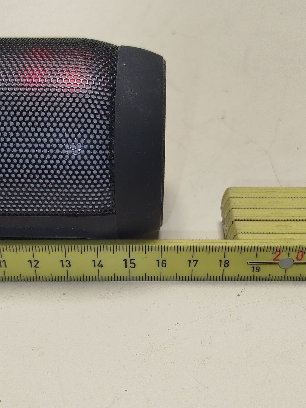 Lautsprecher: AEC Bluetooth Lautsprecher mit Lichteffekten - (em55) – Gebraucht aus Künten von Schnaepplihuus 7