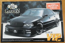 Aoshima Super VIP Car Garson Toyota Crown Majesta 1:24