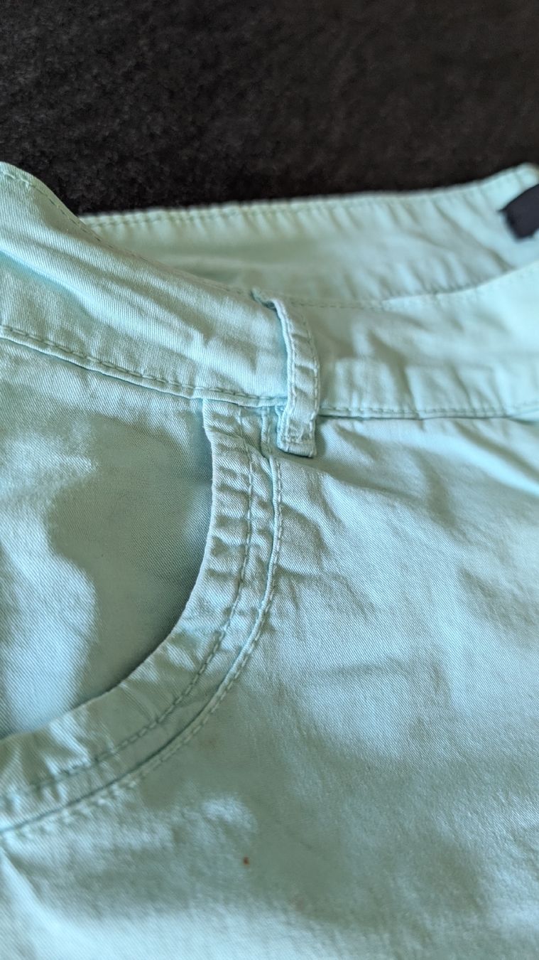 Pantaloni: Pantacourt / Bermuda léger vert menthe SXM – Usato da Tentlingen venduto da ConfrontaDore 2