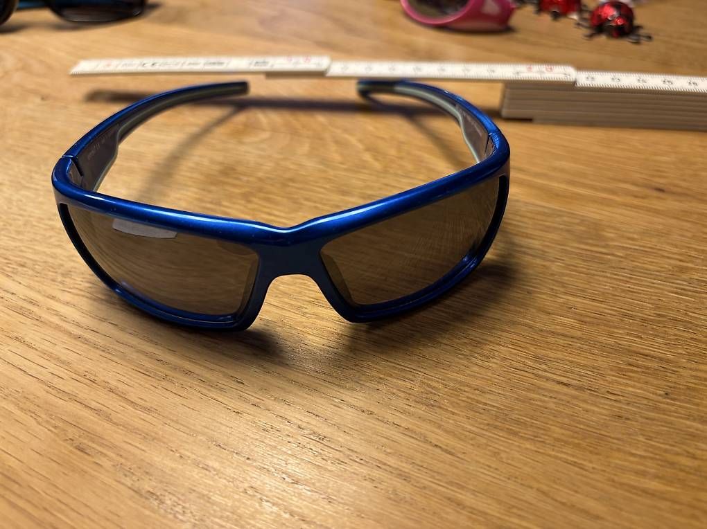 Occhiali & Lenti: Kinder Sonnenbrille Sportbrille – Usato da Arlesheim venduto da thoma2010 1