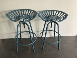 Vintage Industrial Metal Bar Stools – Set of 2