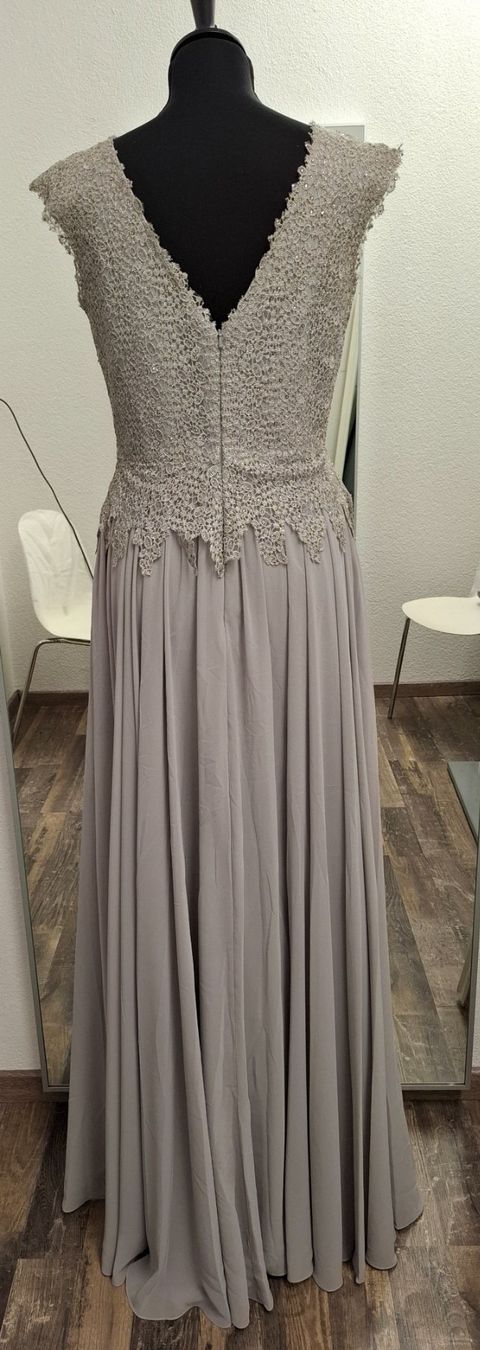 Vestiti: grau kleid – Nuovo (secondo la descrizione) da Uster venduto da VMT. 3