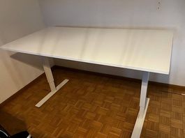 Schreibtisch 