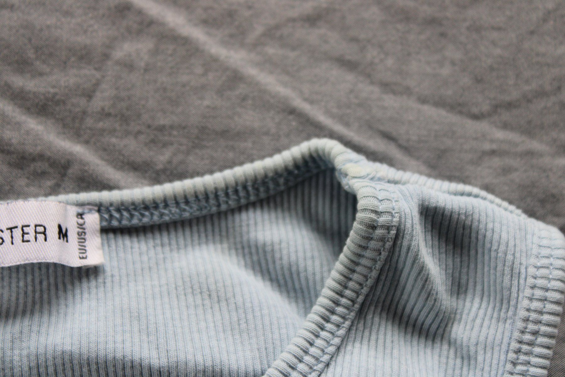 Tops: Top hellblau gerippt – D'occasion à Hombrechtikon par lehnerrr 2