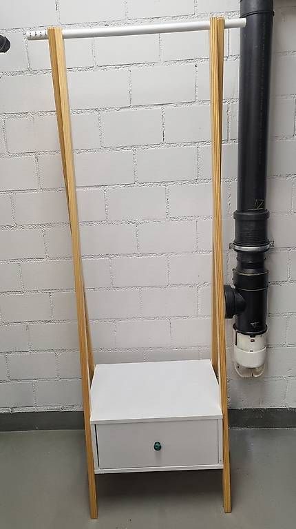 Garderobe: Mini Garderobe mit Schublade – Gebraucht aus St. Gallen von mar_bx6m