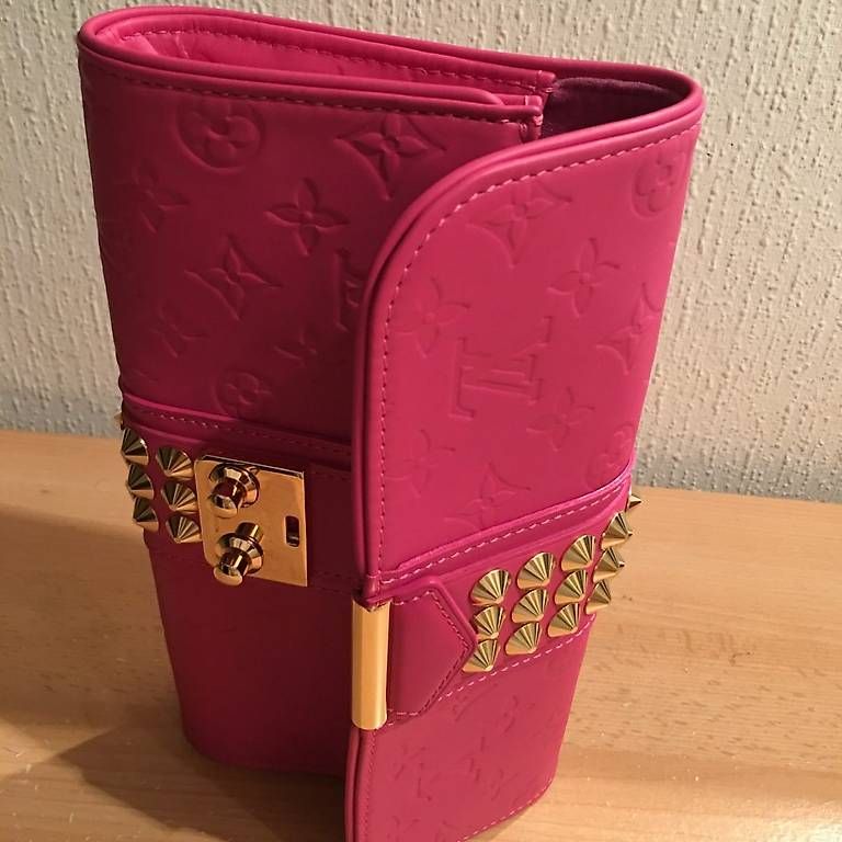 Taschen für Damen: Louis Vuitton, pochette Courtney – Gebraucht aus Pully von Occasions-luxe.Golay