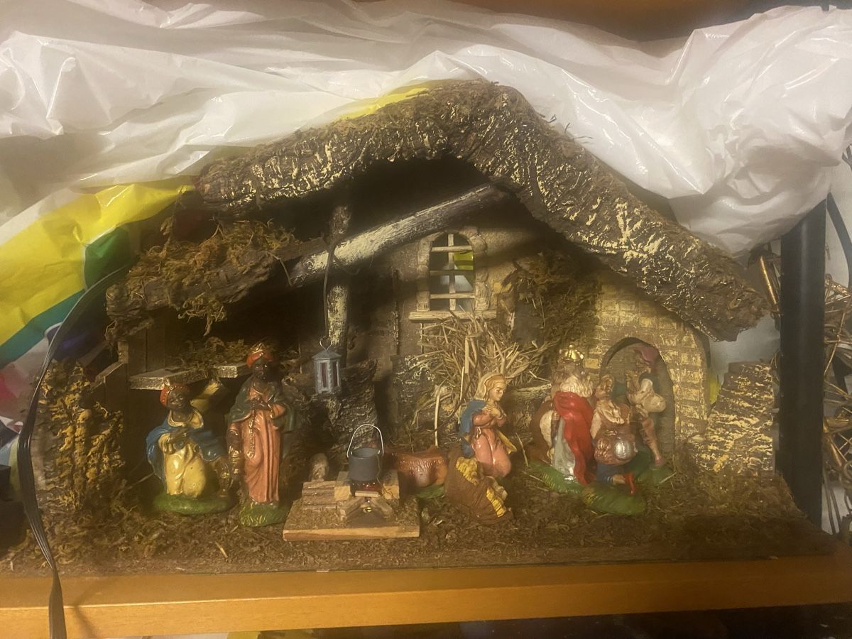 Tutte le decorazioni: Handgefertigte Weihnachtskrippe mit Beleuchtung, Top! – Usato da Watt venduto da Willis4