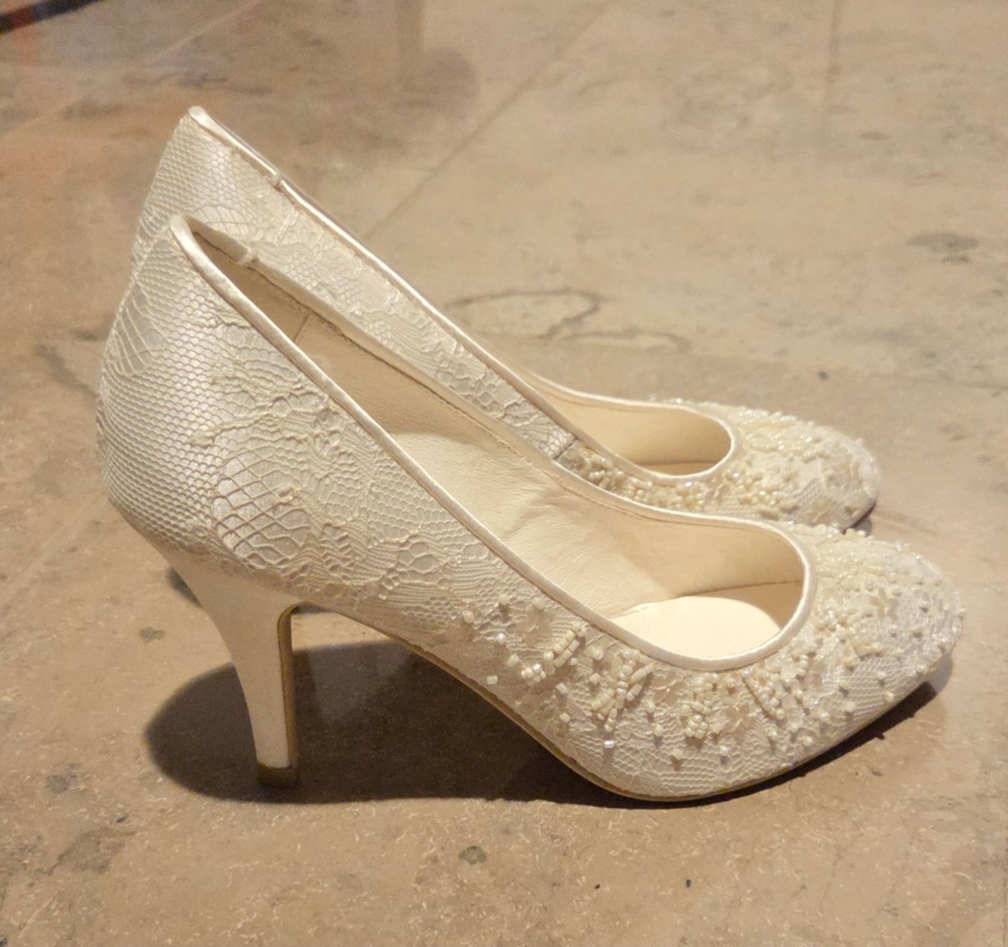 Scarpe da donna: Menbur Schuhe mit Perlen Grösse 37 Neu – Nuovo (secondo la descrizione) da Zürich venduto da Gino2000 1
