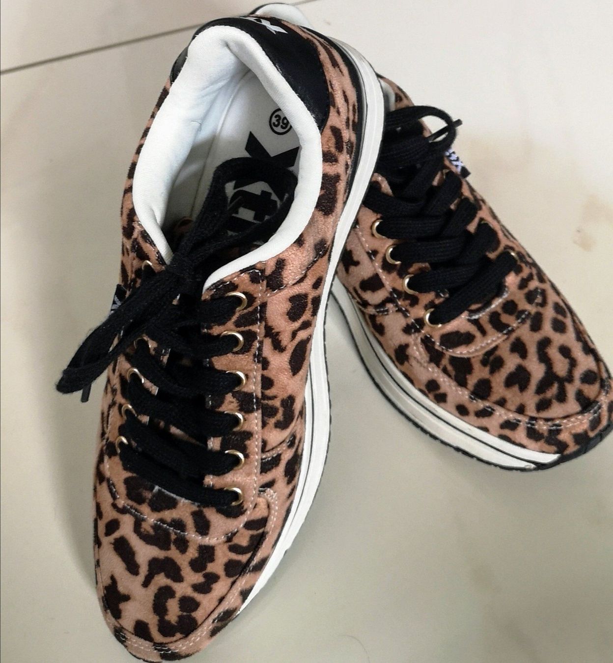 Scarpe da donna: Cooler Leo Plateau-Sneaker NEU! – Nuovo e nell'imballaggio originale da Widnau venduto da Schurlibua 4