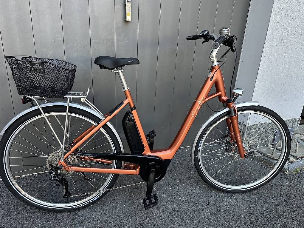 Vélos: E-bike donna cube elegance 28 bosch  – D'occasion à Quartino par DiloUsato 2