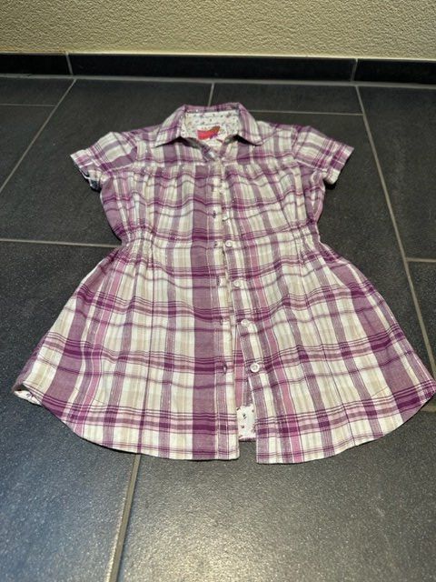 Camicette, T-shirt & Top: Bluse Kinder Grösse 134/140 – Usato da Hägendorf venduto da oezi74