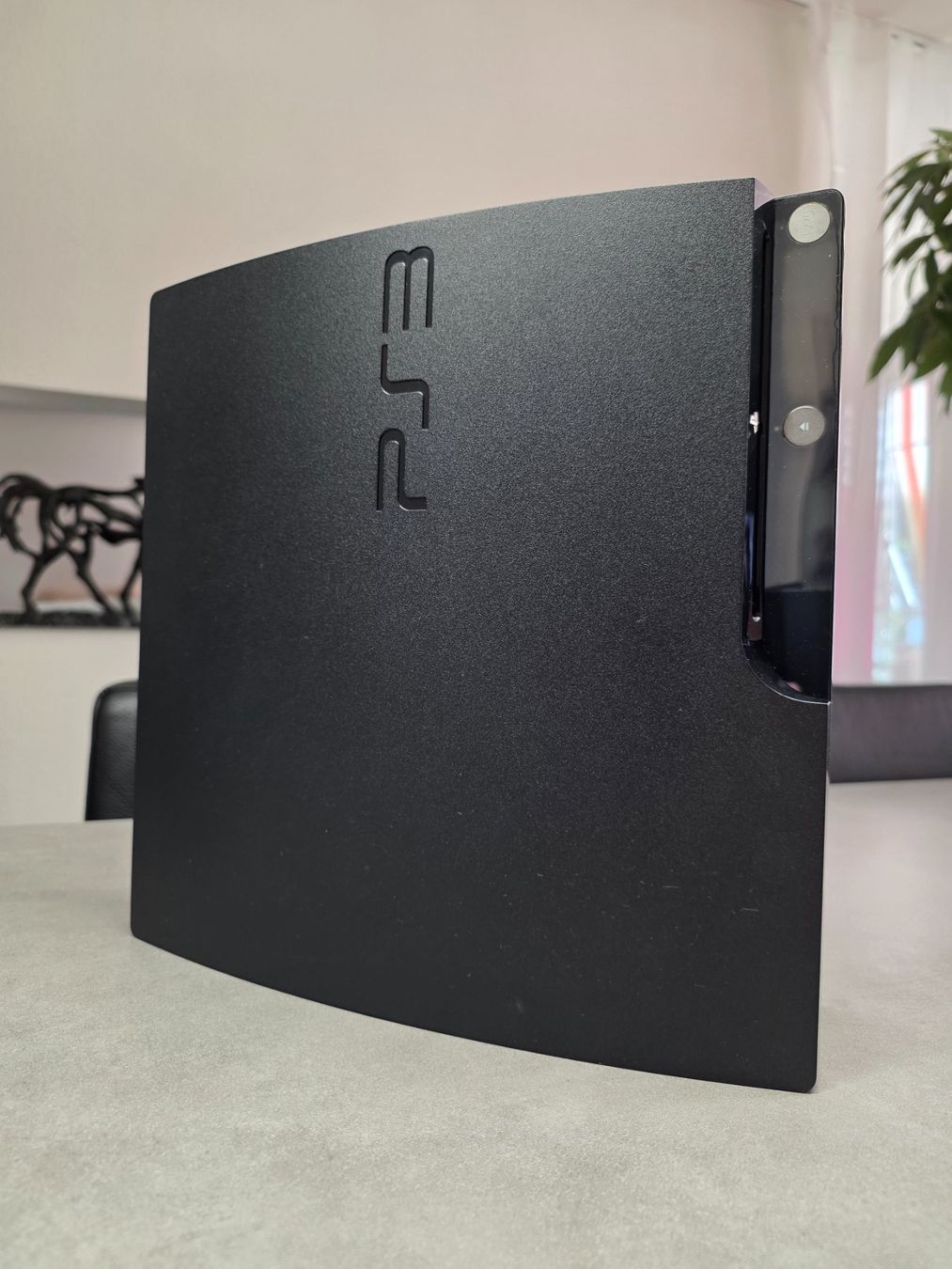Sony Console: PlayStation 3 Slim Bundle mit Top-Spielen – Usato da Lausen venduto da -Vendetta-