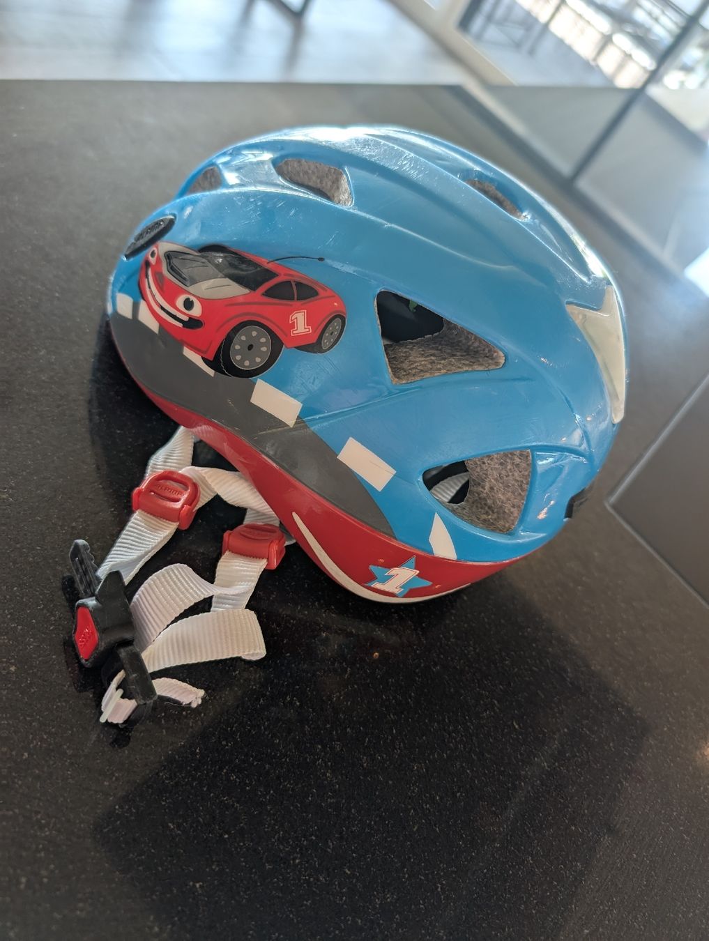 Alpina Caschi: Alpina Kinder Velohelm Grösse 47-51cm – Usato da Merenschwand venduto da lorelei-05