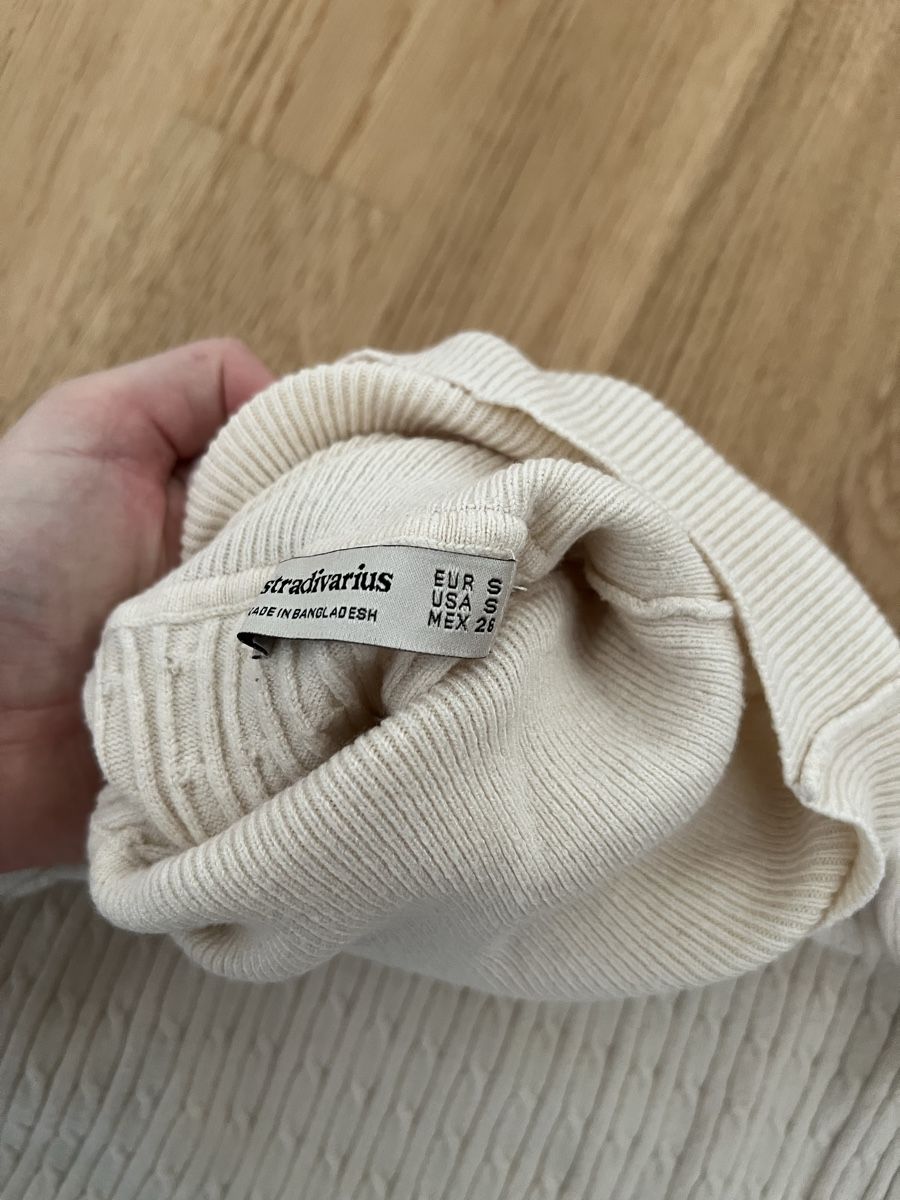 Maglioni & Felpe: Stradivarius Strickpullover Rollkragen, Creme, Gr. S – Nuovo (secondo la descrizione) da Nyon venduto da ver_z2cy 1