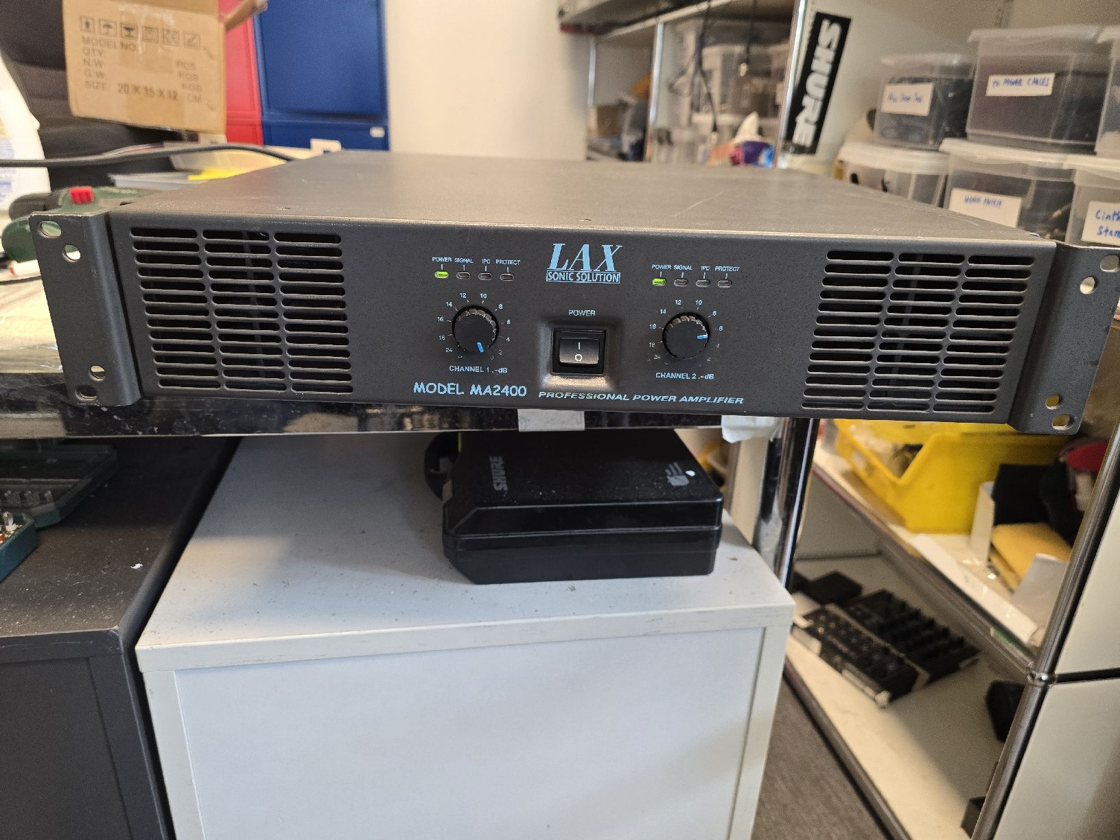 Amplificatori: LAX Sonic Solution MA-2400 power amplifier – Usato da Zürich venduto da Roy-Events-Zurich