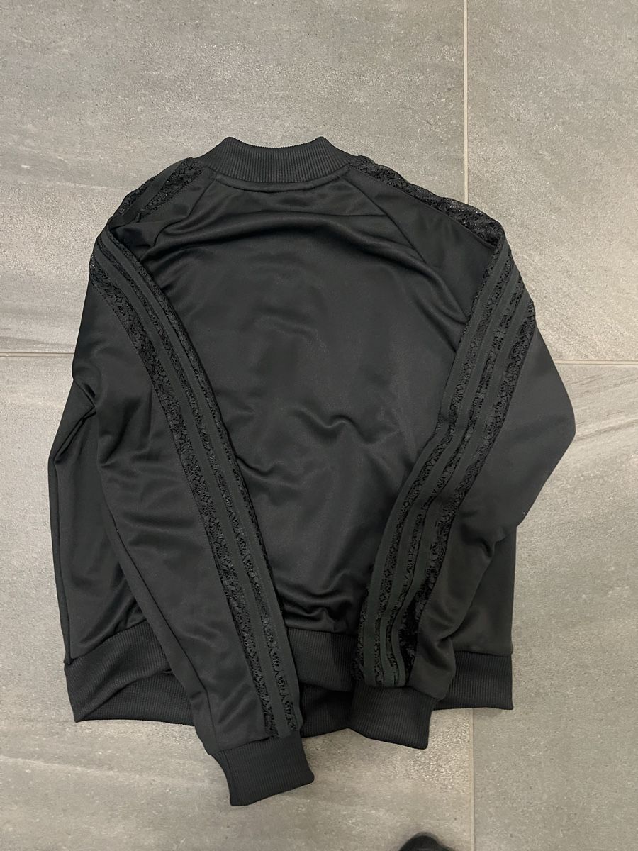 Giacche: Trainerjacke Adidas – Nuovo (secondo la descrizione) da Uznach venduto da j.g.gashi 1
