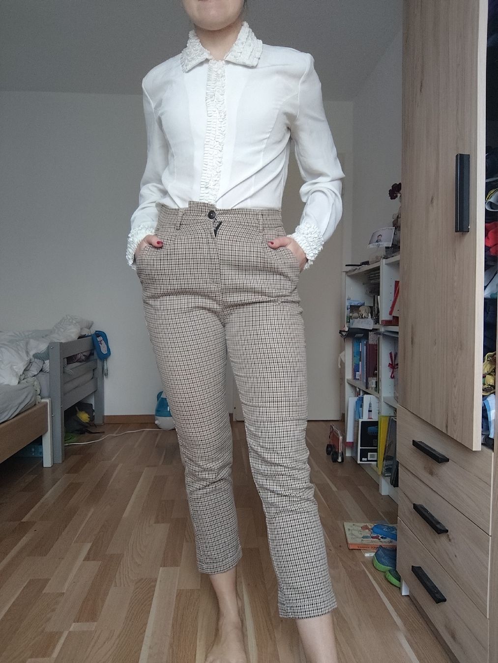 Hosen: Pull&Bear Checkered High-Waisted Trousers - Size S 🍂🍁 – Gebraucht aus Mägenwil von VintageGirly 2