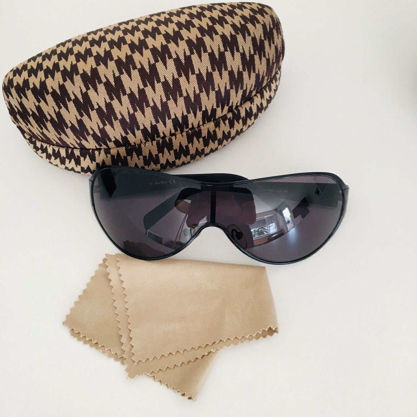 Max Mara Brillen & Gläser: Sonnenbrille von Max Mara original – Gebraucht aus Zürich von Y_Neher