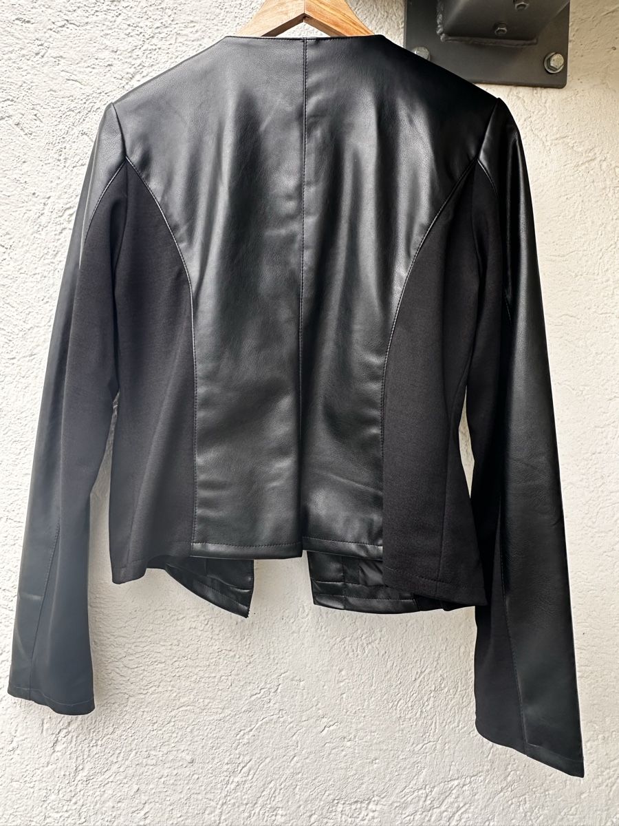 Only Giacche: ONLY Kunstleder Jacke Gr. 40/L schwarz – Usato da Jona venduto da ConnyMeier8645 3