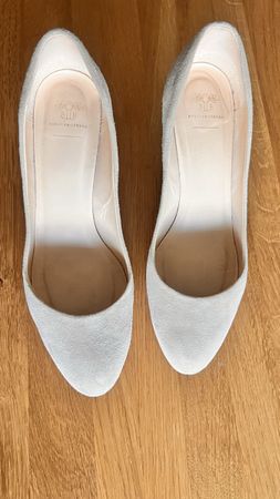 Elegante Damenpumps von  Benci Brothers , Gr 41hellgrau