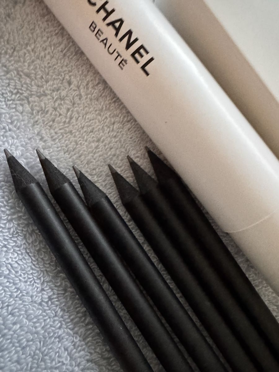 Matite, matite colorate & gessi: Chanel 6 crayons à dessins – Nuovo e nell'imballaggio originale da Genève venduto da Allisgood 4