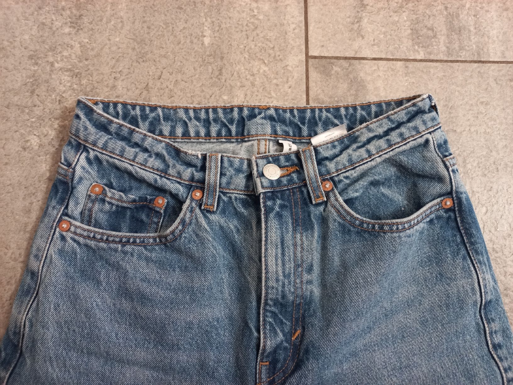 Weekday Jeans: Jeans von Weekday Gr. 27/34 – Gebraucht aus Oberuzwil von venditum. 3