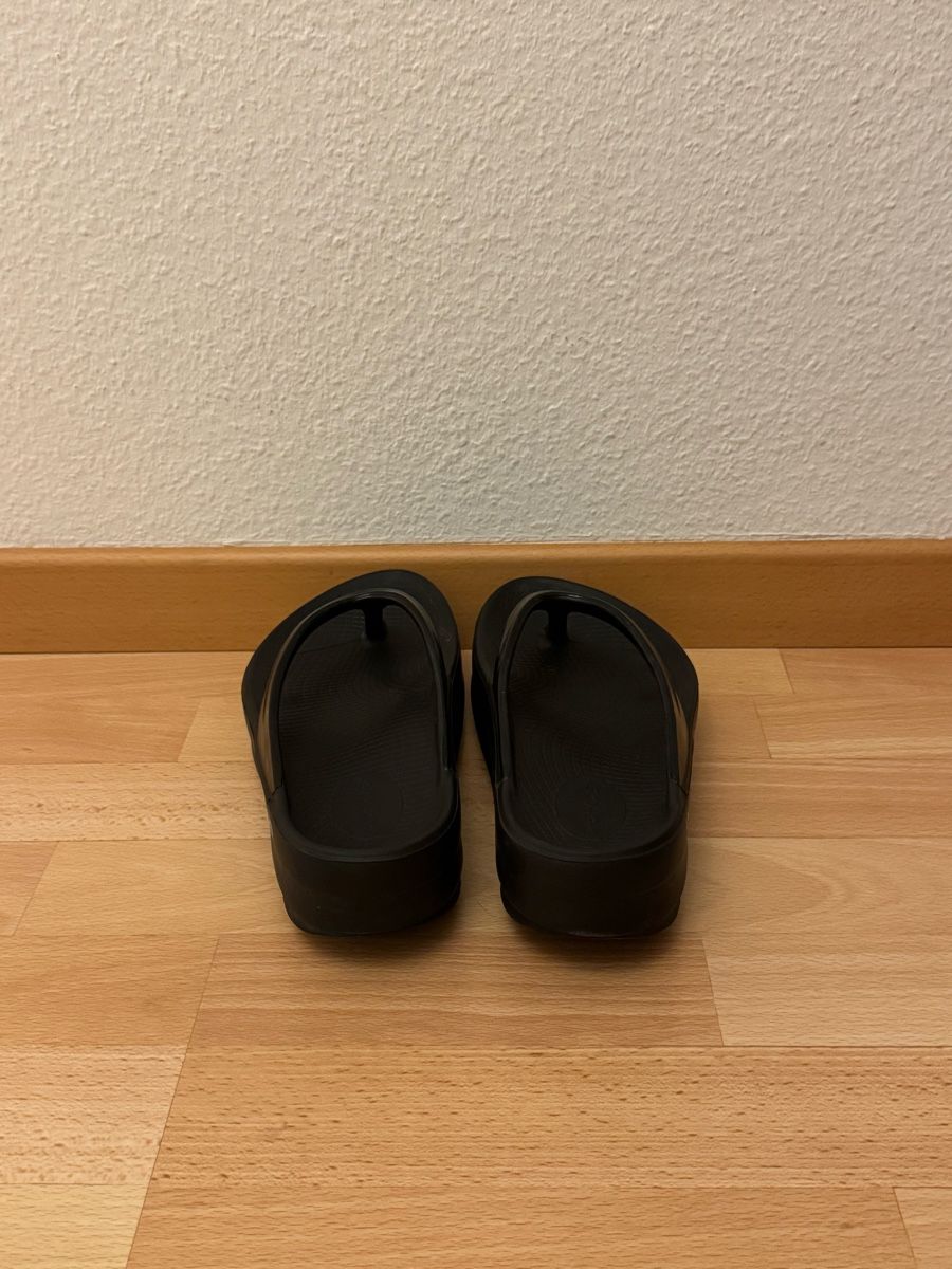 Damenschuhe: OOFOS OOmega – Gebraucht aus Zürich von d70_9bls 1