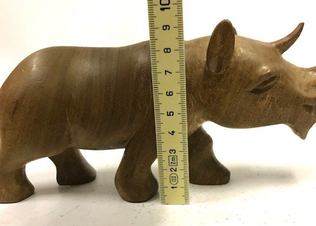Statuette: Nashorn aus Holz geschnitzt – Usato da Zürich venduto da gigimai67 6