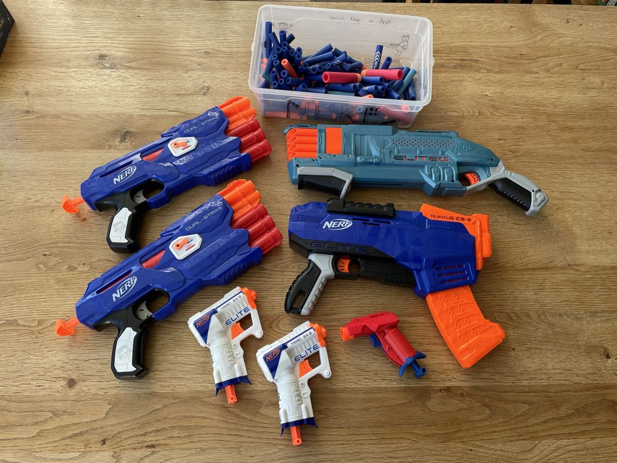 Nerf Jouets: Nerf 7-teilig inkl. Patronen – D'occasion à Zürich par piervier4