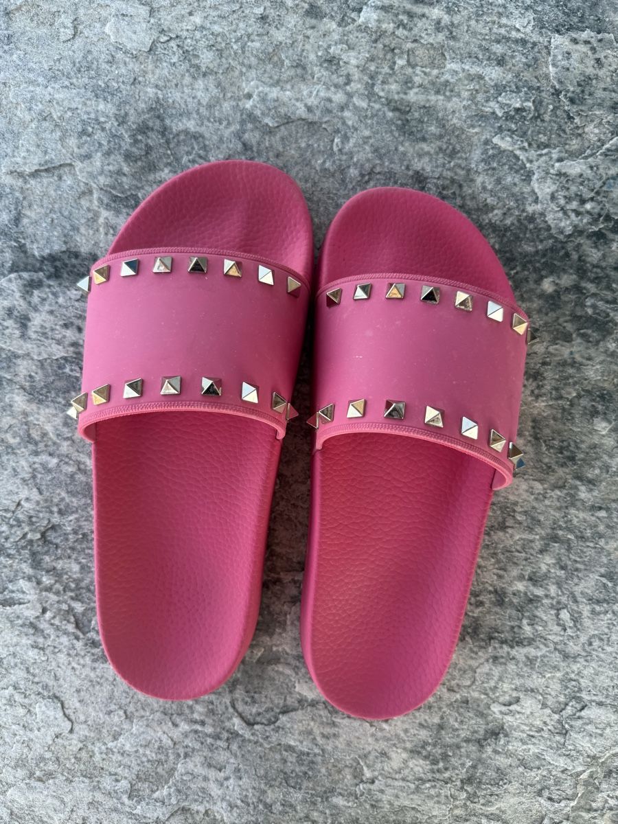 Damenschuhe: Valentino Rockstud Pantoletten – Gebraucht aus Glattpark(Opfikon) von Barbiie