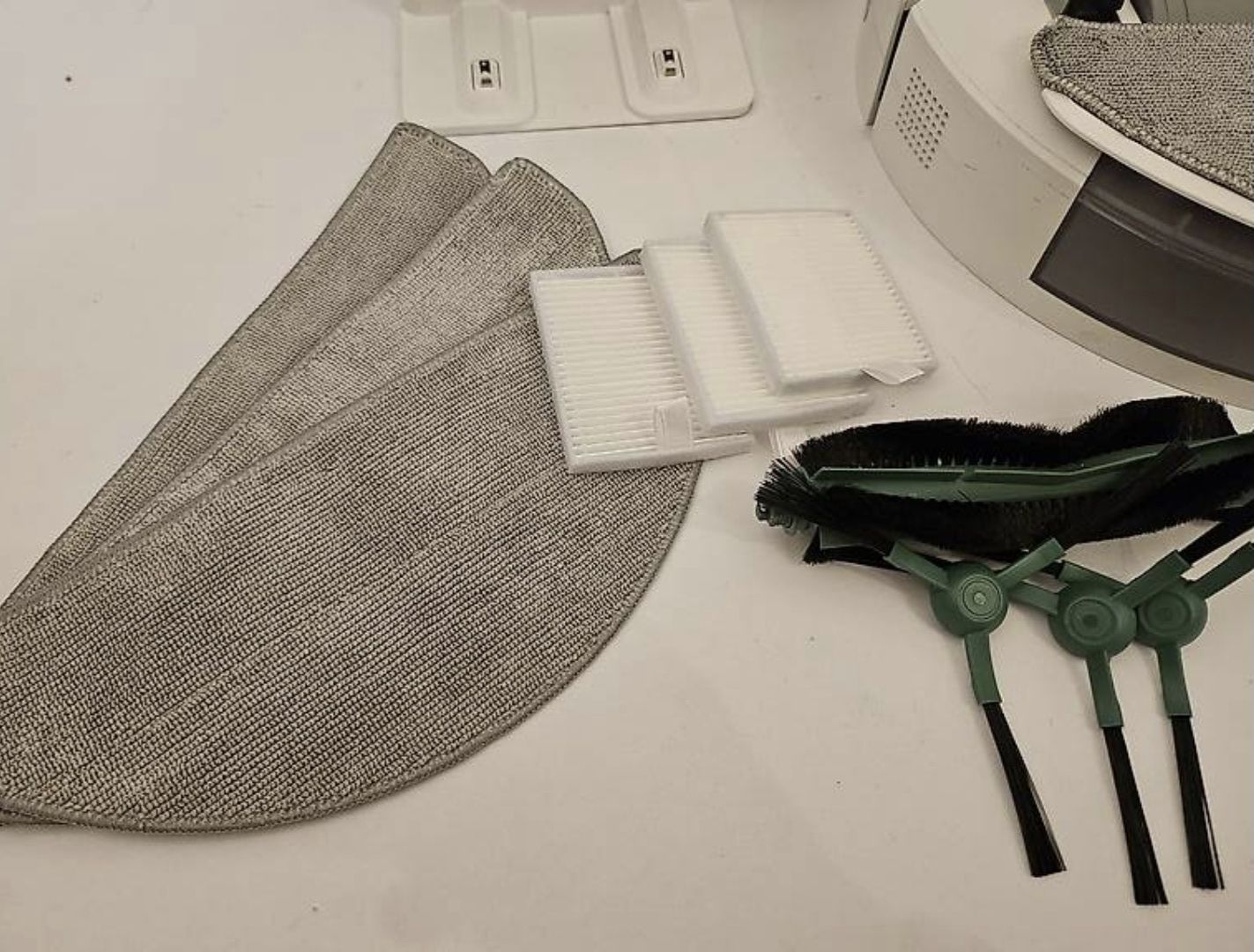 Irobot Staubsauger & Zubehör: iRobot Roomba essential – Gebraucht aus Zürich von MattihasHecht 3