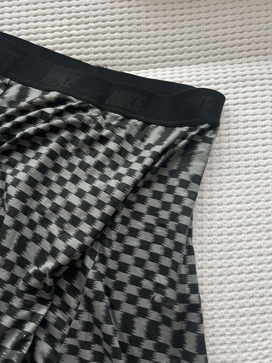 Nike Pantaloni: NIKE HAAREM HOSE GR S TRENDY – Usato da Basel venduto da theo-g77 1