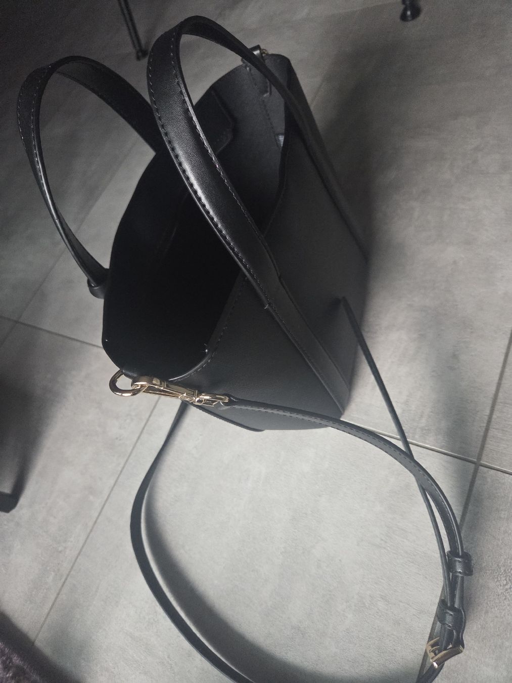 Michael Kors Borse da donna: original Michael Kors Shopper Pratt Small schwarz – Usato da bellinzona venduto da zeus6535 3