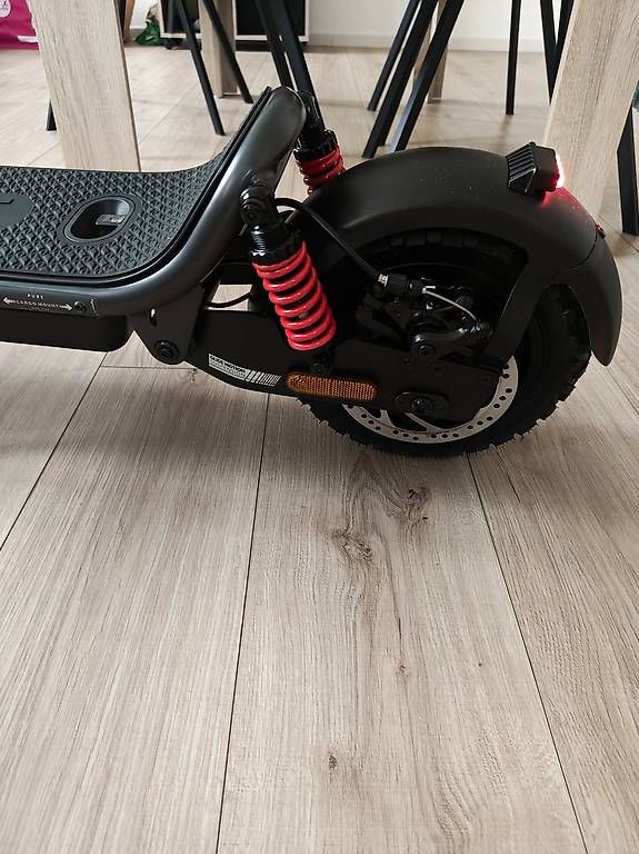 Kickboard: Pure Trottinette électrique – D'occasion à Bévilard par jul_ckq6 1