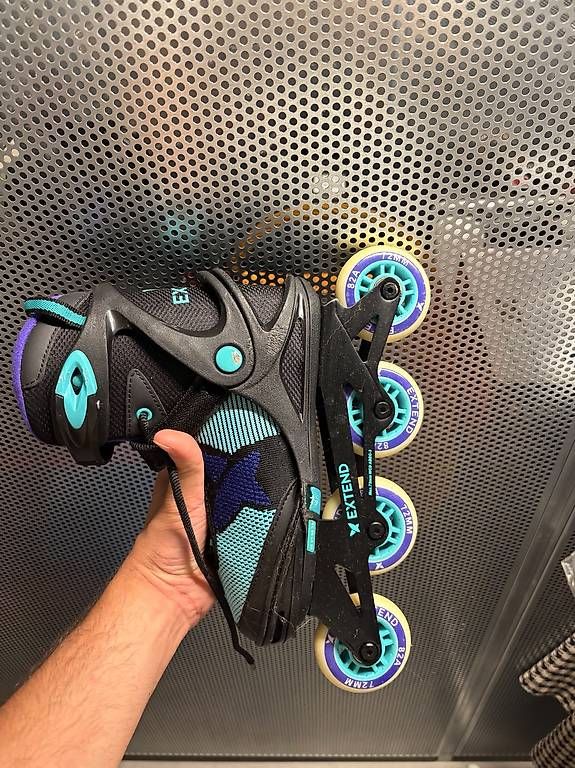 Pattini in linea & Pattini a rotelle: Inlineskates Gr. 35-38, fast neu – Usato da Winterthur venduto da Diana_1993_ 1