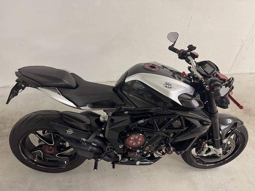 Strada: MV Agusta Brutale 800RR – Usato da Illnau venduto da Dejm 1