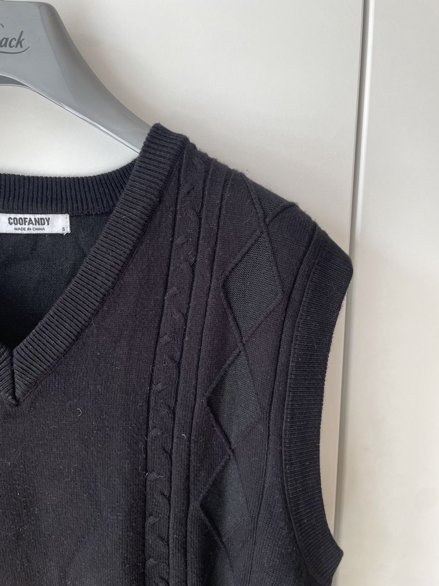 Gilets & Westen: Coofandy Herren Strickweste, Schwarz, Grösse M – Gebraucht aus Basel von lea_d56l 2