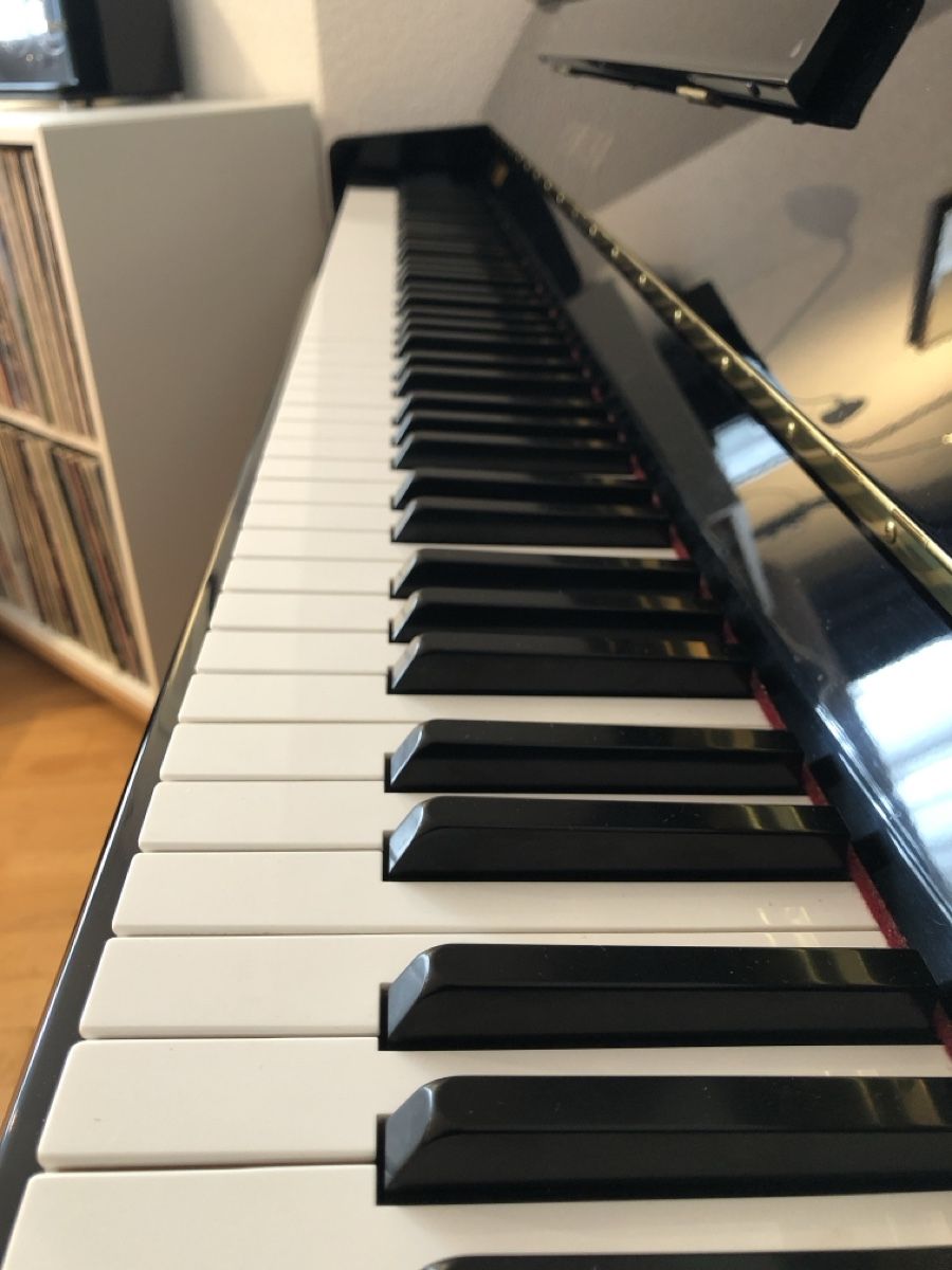 Yamaha Musikinstrumente: Klavier Yamaha M108 schwarz – Gebraucht aus Feuerthalen von marcocoiro 1