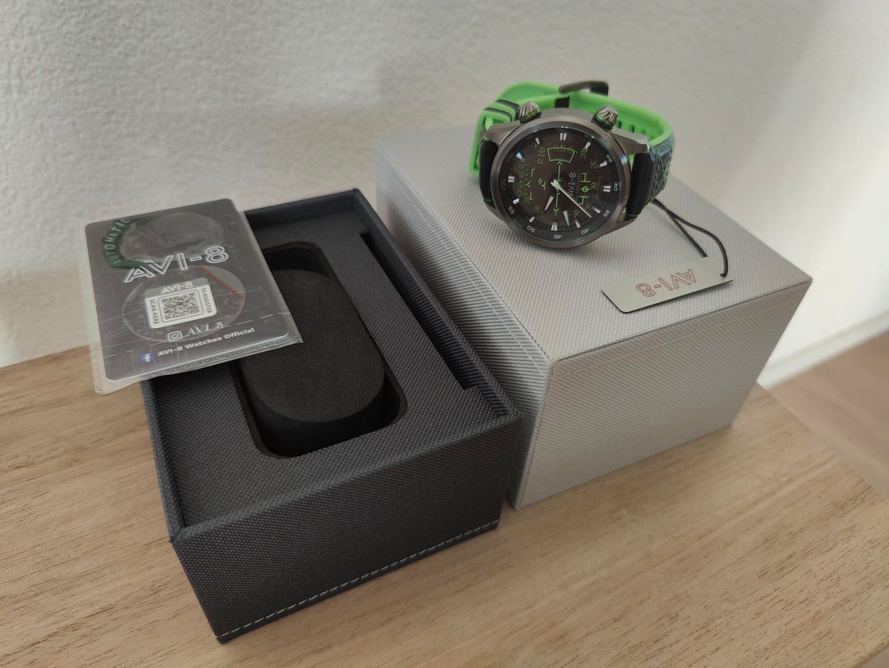 AVI-8 Orologi: AVI-8 Hawker Harrier HUD Automatic – Nuovo (secondo la descrizione) da Rotkreuz venduto da marclooo