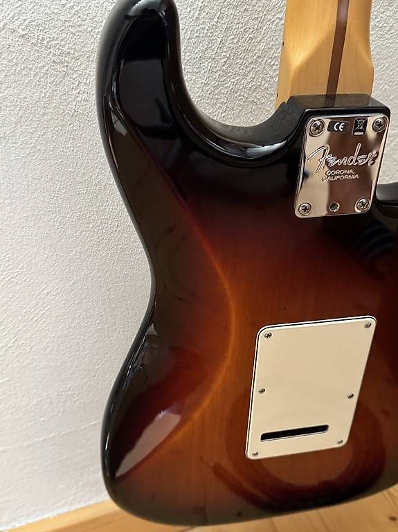 Strumenti musicali: Fender Stratocaster lefthand – Usato da gurzelen venduto da ster402 4