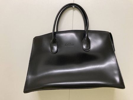 Schwarze Handtasche aus Leder