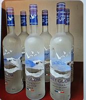 6 FLASCHE GREY VODKA ZU VERKAUFEN