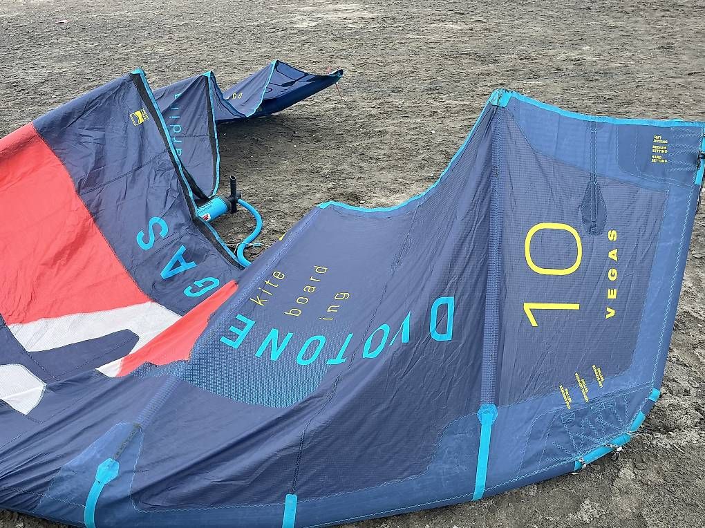 Aquilone: Duotone Kite 10qm – Usato da Bäretswil venduto da Nicole.05 3