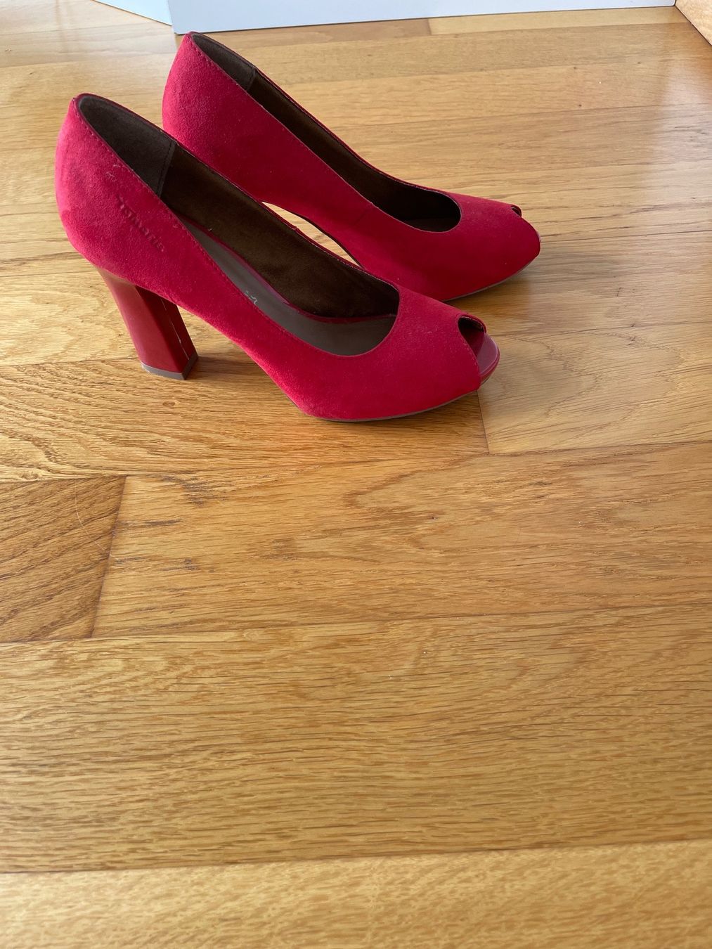 Tamaris Scarpe da donna: Tamaris Peeptoes, rot, Grösse 40 – Nuovo (secondo la descrizione) da Kreuzlingen venduto da shopaholicatheart_4 1